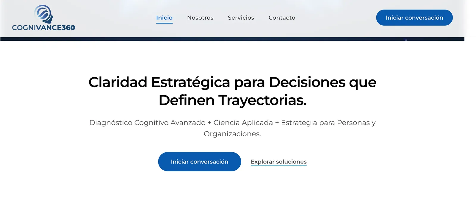 Titular del sitio de Cognivance360 con botones para iniciar conversación y explorar soluciones